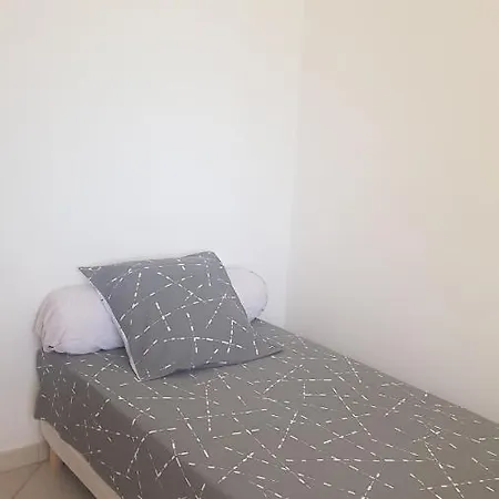 Bas De Chez Mr.girolami Dominique *