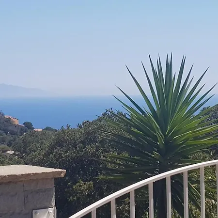 Bas De Chez Mr.girolami Dominique 펜션