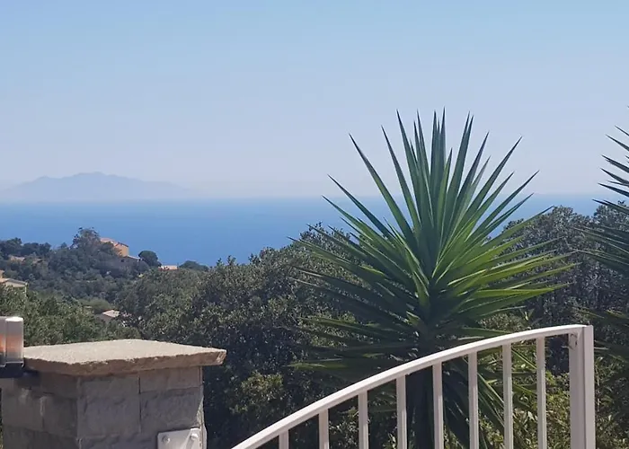 Bas De Chez Mr.girolami Dominique 度假居