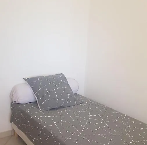 Bas De Chez Mr.girolami Dominique *