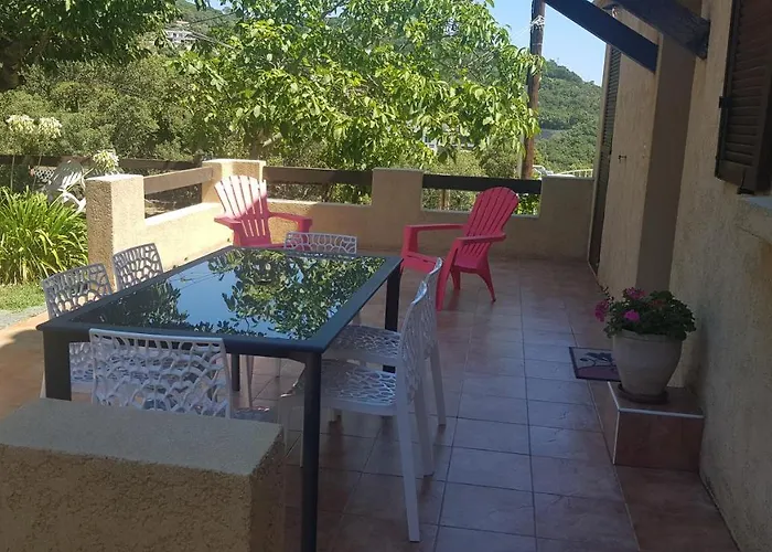 Bas De Chez Mr.girolami Dominique 度假居 *