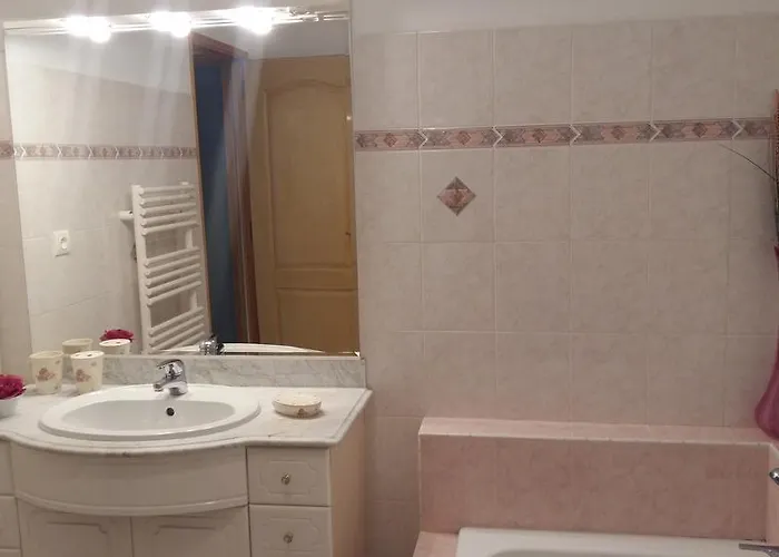 Bas De Chez Mr.girolami Dominique